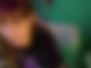 SaveTheBea's Live Sex Cam Show