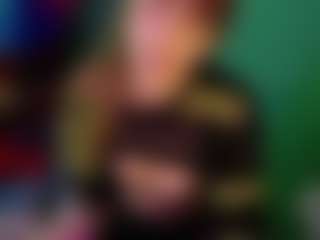 SaveTheBea's Live Sex Cam Show