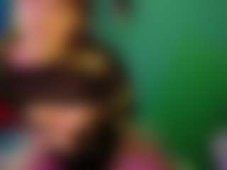 SaveTheBea's Live Sex Cam Show