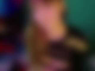 SaveTheBea's Live Sex Cam Show