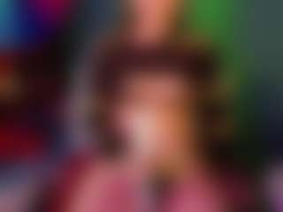 SaveTheBea's Live Sex Cam Show