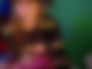 SaveTheBea's Live Sex Cam Show