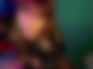 SaveTheBea's Live Sex Cam Show