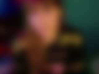 SaveTheBea's Live Sex Cam Show