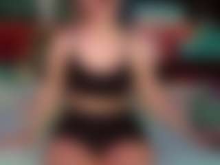 SaveTheBea's Live Sex Cam Show