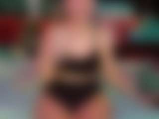 SaveTheBea's Live Sex Cam Show