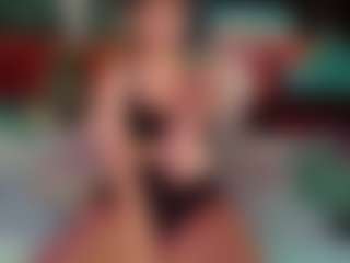 SaveTheBea's Live Sex Cam Show