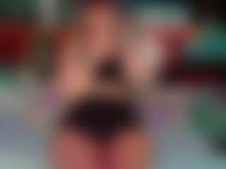 SaveTheBea's Live Sex Cam Show