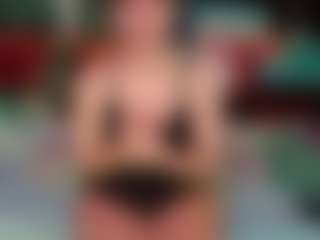 SaveTheBea's Live Sex Cam Show