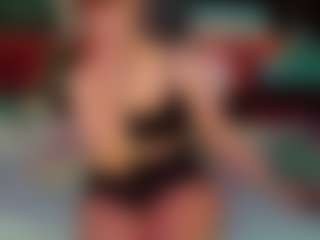 SaveTheBea's Live Sex Cam Show
