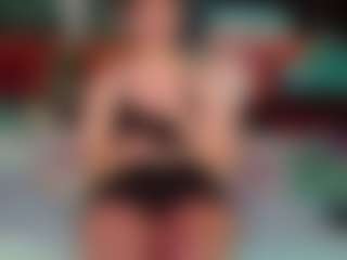 SaveTheBea's Live Sex Cam Show