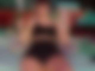 SaveTheBea's Live Sex Cam Show