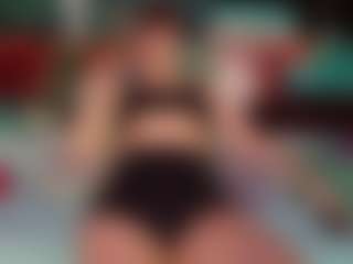 SaveTheBea's Live Sex Cam Show