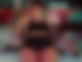 SaveTheBea's Live Sex Cam Show