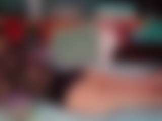 SaveTheBea's Live Sex Cam Show