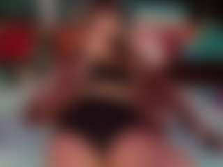 SaveTheBea's Live Sex Cam Show
