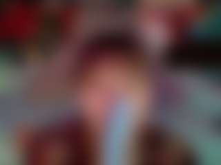 SaveTheBea's Live Sex Cam Show