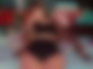 SaveTheBea's Live Sex Cam Show