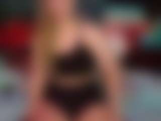 SaveTheBea's Live Sex Cam Show