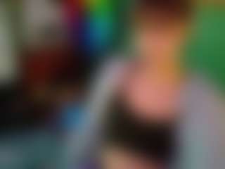 SaveTheBea's Live Sex Cam Show