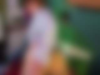 SaveTheBea's Live Sex Cam Show