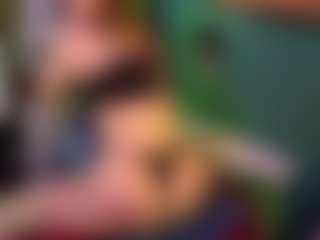 SaveTheBea's Live Sex Cam Show