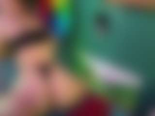 SaveTheBea's Live Sex Cam Show
