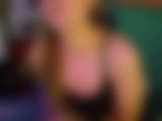 SaveTheBea's Live Sex Cam Show