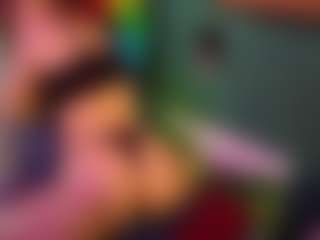 SaveTheBea's Live Sex Cam Show