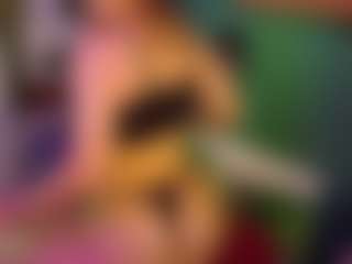 SaveTheBea's Live Sex Cam Show