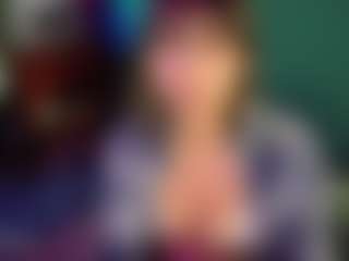 SaveTheBea's Live Sex Cam Show
