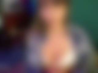 SaveTheBea's Live Sex Cam Show