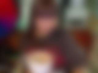 SaveTheBea's Live Sex Cam Show