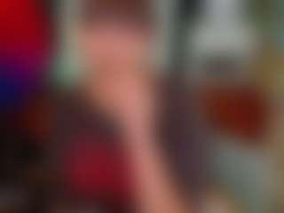 Live cam show with SaveTheBea - Brown Hair Toys on 1on1-livenow