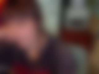 SaveTheBea's Live Sex Cam Show