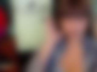 SaveTheBea's Live Sex Cam Show