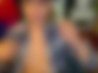 SaveTheBea's Live Sex Cam Show