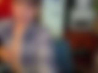 SaveTheBea's Live Sex Cam Show