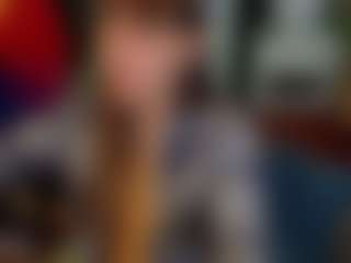 Live cam show with SaveTheBea - Lush Brown Hair on nudelive.tv