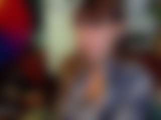 SaveTheBea's Live Sex Cam Show
