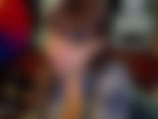 SaveTheBea's Live Sex Cam Show