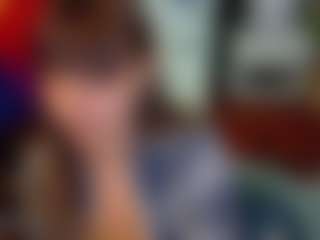 SaveTheBea's Live Sex Cam Show