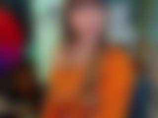 SaveTheBea's Live Sex Cam Show