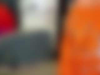 SaveTheBea's Live Sex Cam Show