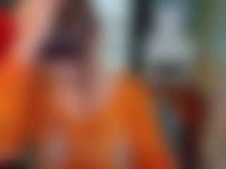 SaveTheBea's Live Sex Cam Show