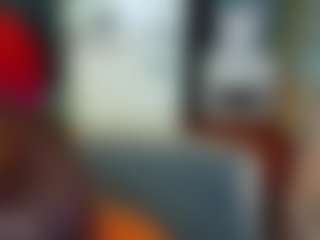 SaveTheBea's Live Sex Cam Show