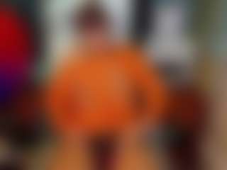 SaveTheBea's Live Sex Cam Show