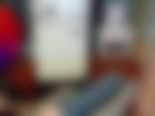 SaveTheBea's Live Sex Cam Show