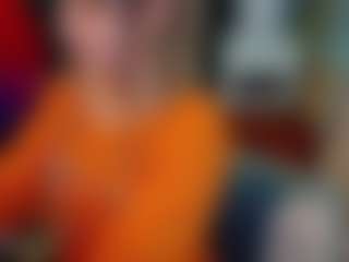 SaveTheBea's Live Sex Cam Show
