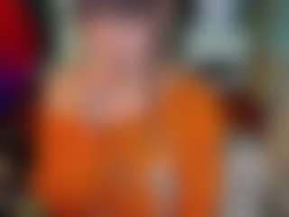 SaveTheBea's Live Sex Cam Show